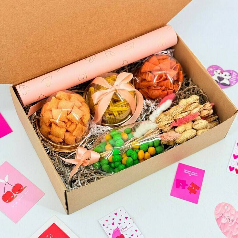 Gift,set,of,snacks,and,nuts.,Beer,box.,Gift,for,a,girl,,a,man