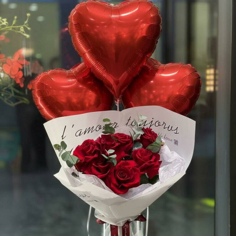 LoveBouquet,with,red,French,rose,+,3,heart,balls,Red,roses,French,rose