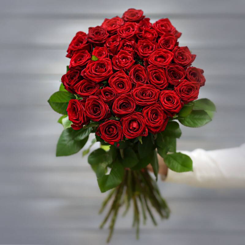 Bouquet,of,35,red,roses,(Russia),with,a,ribbon,of,60,cm