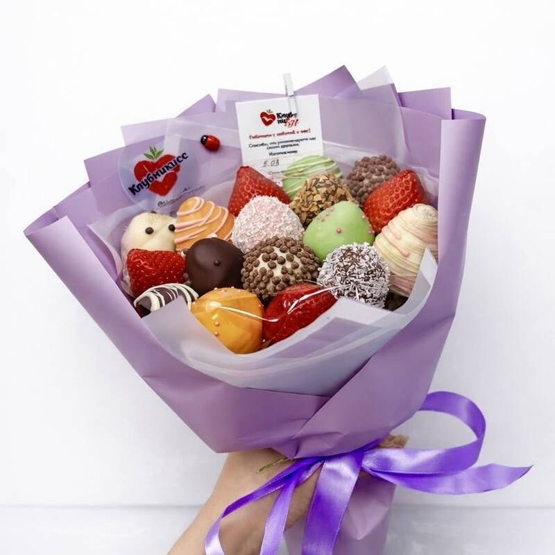 Bouquet,with,strawberries,in,chocolate,"Mix,L"