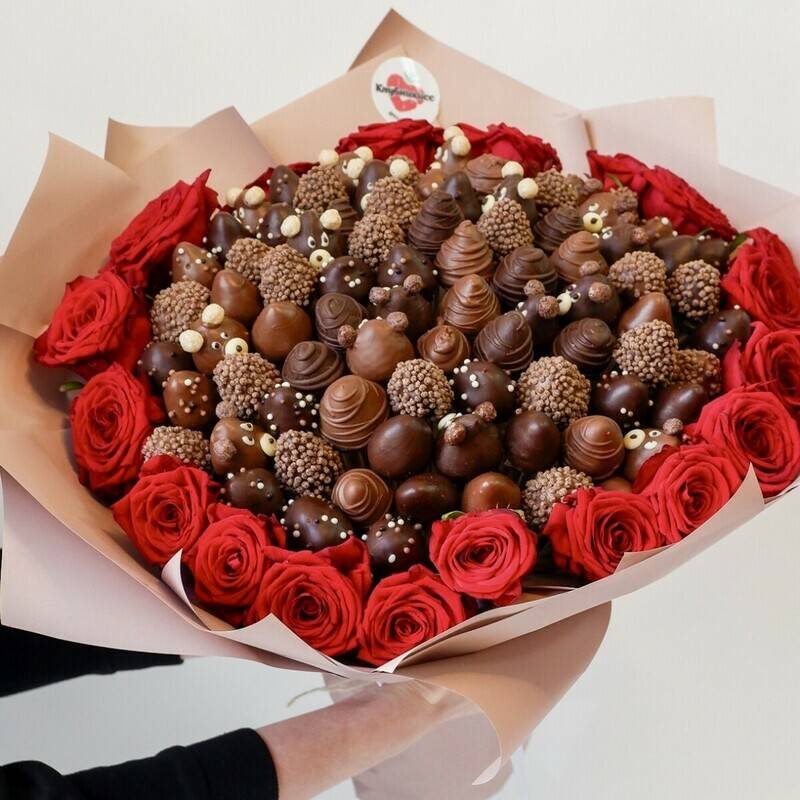 Bouquet,of,strawberries,in,chocolate,and,cartoons,"Super,Giant,Children"