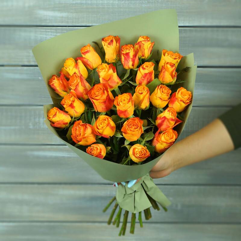 27,orange,roses,in,a,Kenya,40,cm,package.