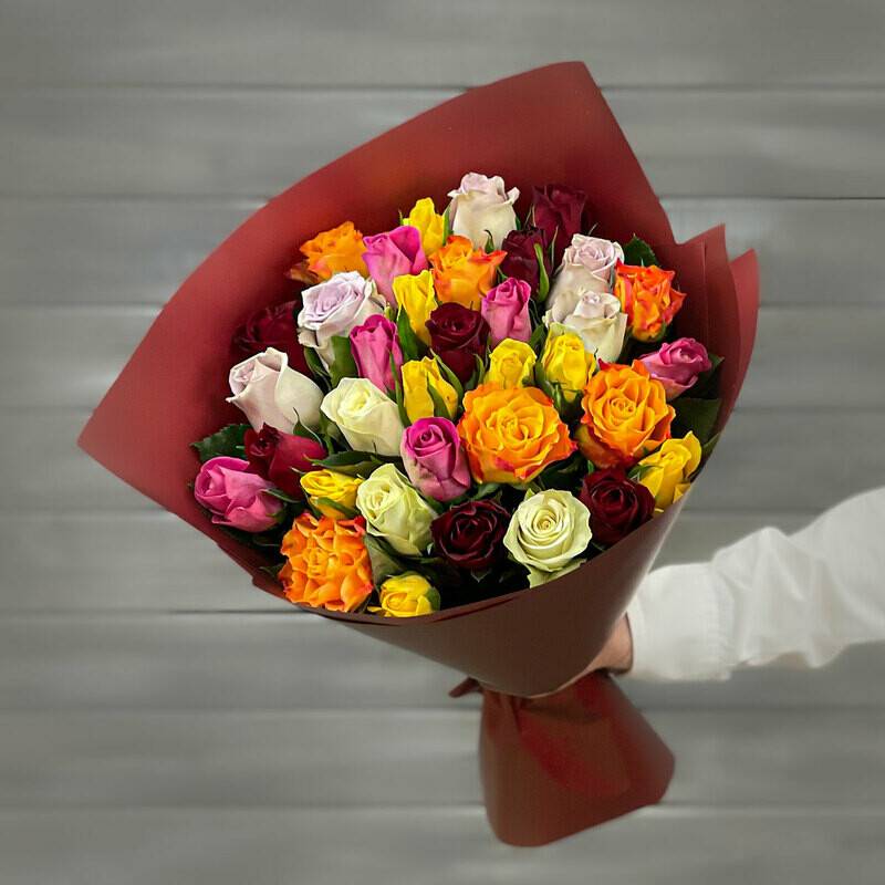 Bouquet,of,33,multi-colored,roses,in,a,Kenya,40,cm,package.
