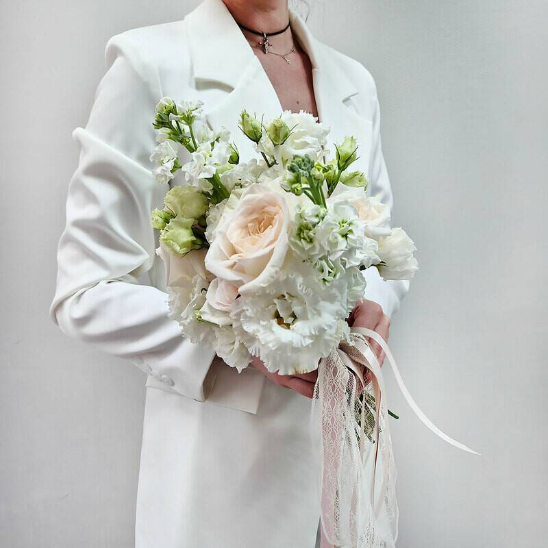 White,veil_