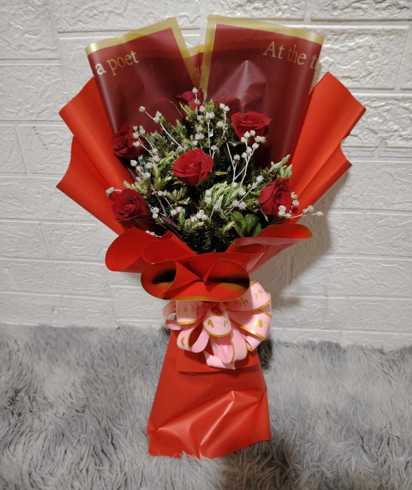 Half Dozen Red Color Roses in Bouquet