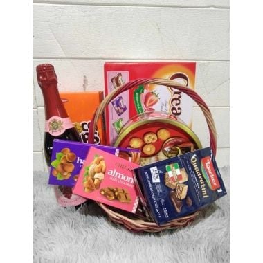 Gourmet Delight Basket