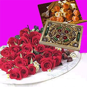 Roses + Chocolates (24 Roses + Chocolatesus)