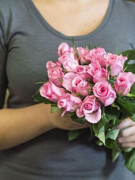 Pink Roses (Small (8 Roses))