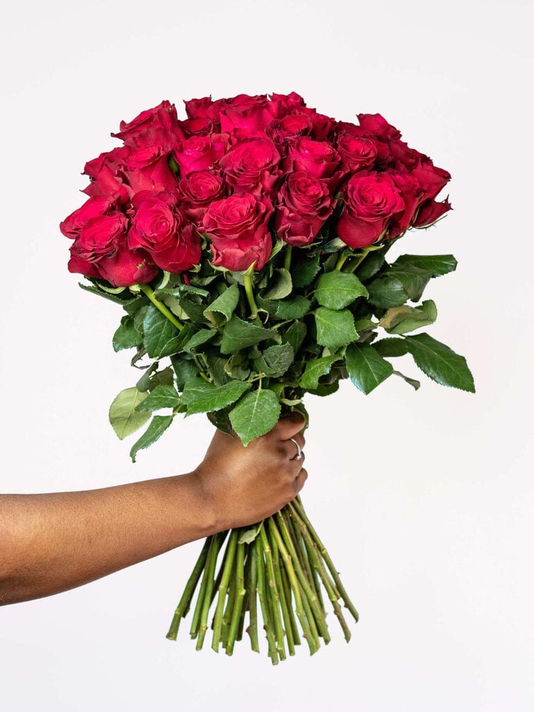 Love Supreme Red Rose Bouquet (Single (12 Roses))