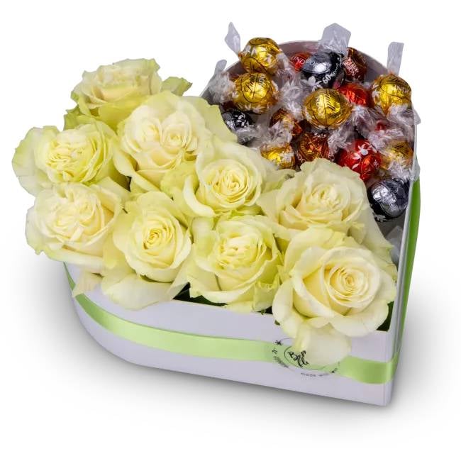 Box of flowers and chocolate - Apate (Medium)
