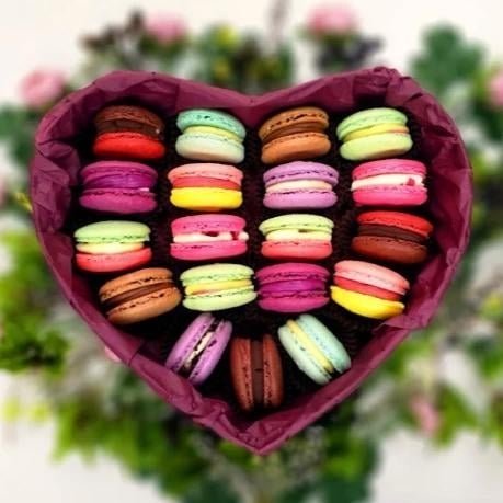 Romantic Heart Chocolates Set