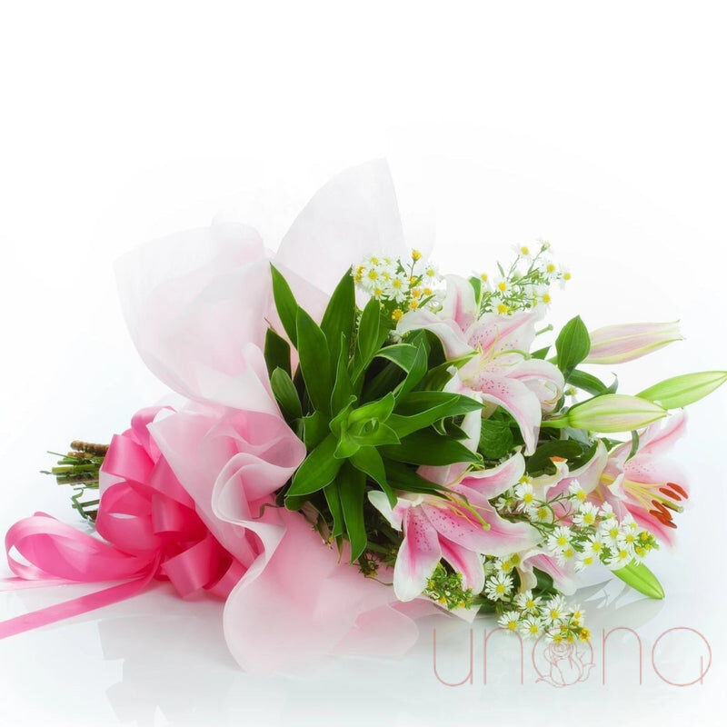 A bouquet of Tender Lilies (Regular)