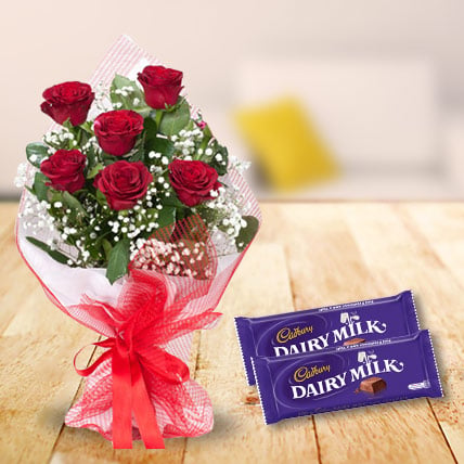Chota Combo - Dairy Milk and  Roses (6 Red Roses and 2 X Dairy Milk (165 gm))
