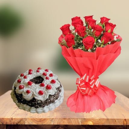 Special Black Forest Cake & Red Roses (1 Kg Cake & 6 Red Roses)