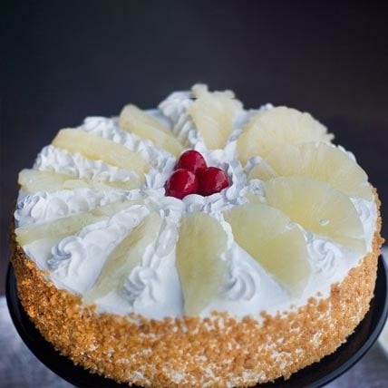 Pineapple Crunch Cake (1 Kg Cake)