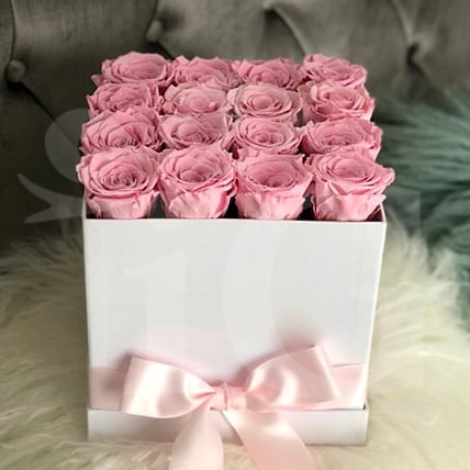 Beautiful Box of Pink Roses (16 Roses)