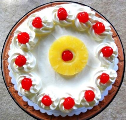 Pineapple Cream Cake (2 Kg Cake)