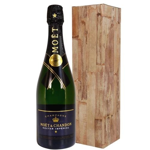 Moet & Chandon Nectar (Champagne Moet Nectar Imperial (Demi-Sec) include luxury gift box)