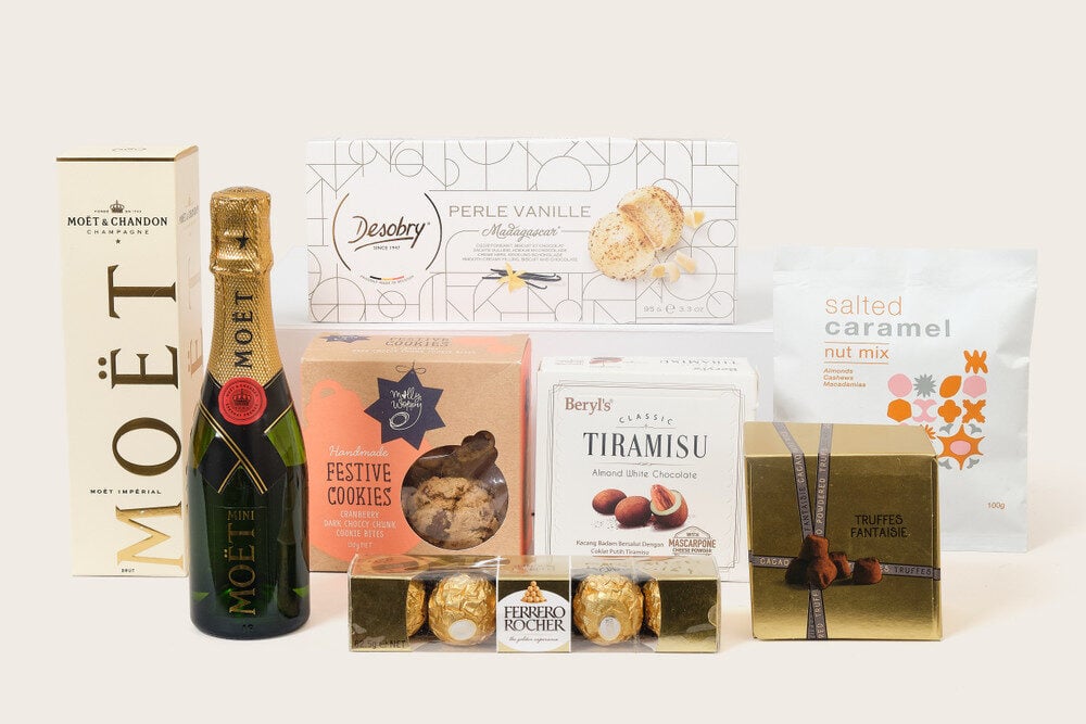 Summer Tray with Moet