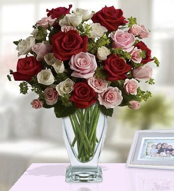 Silent Love (10 Red ,10 Pink And  10 White Roses)