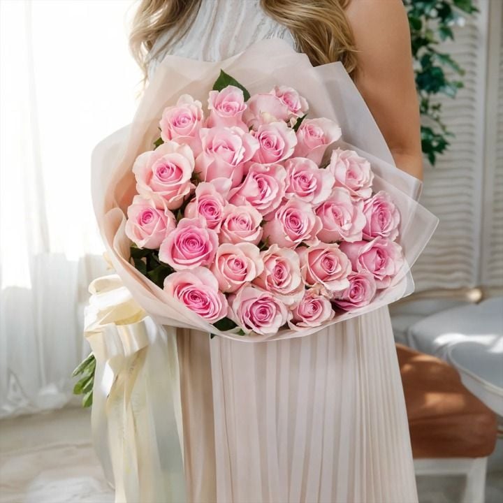 20 Pink Roses Bouquet (Classic)