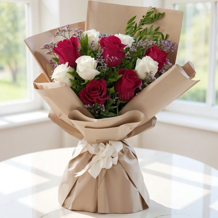 White & Red Roses Bouquet (Classic)