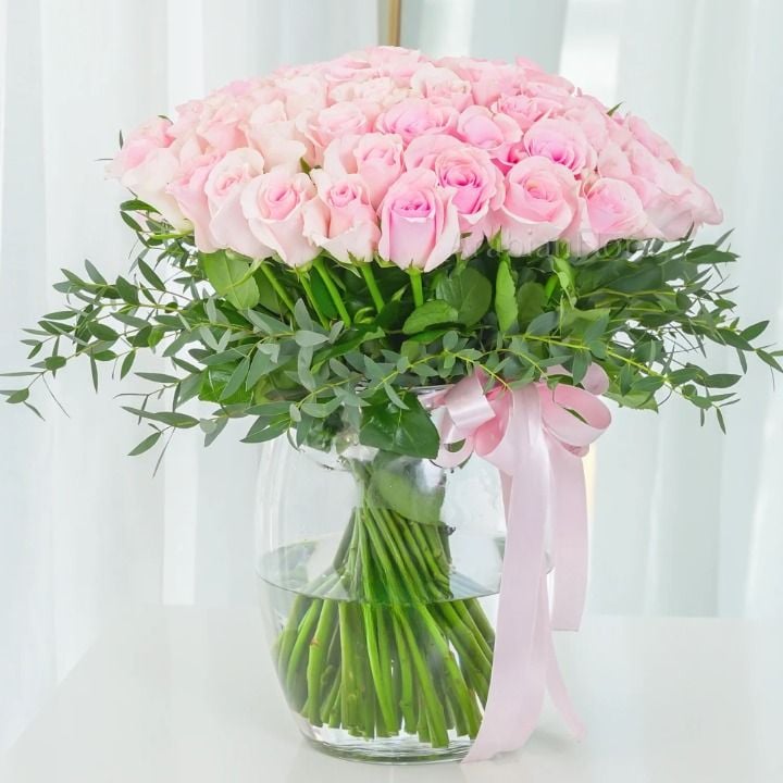 Vase of 40 Pink Roses (Classic)