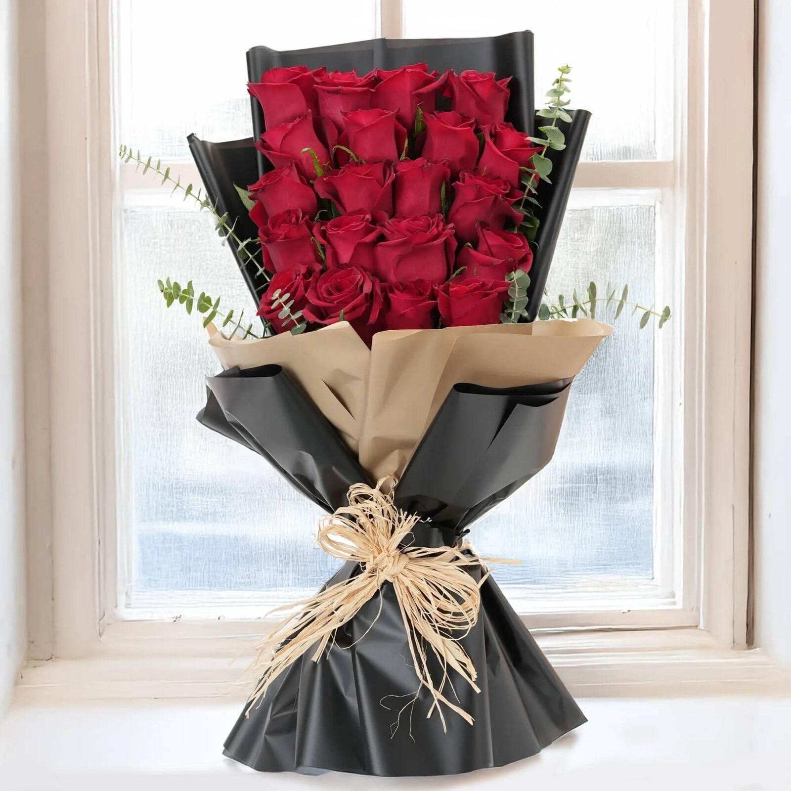 Striking Red Roses Bouquet (Classic)