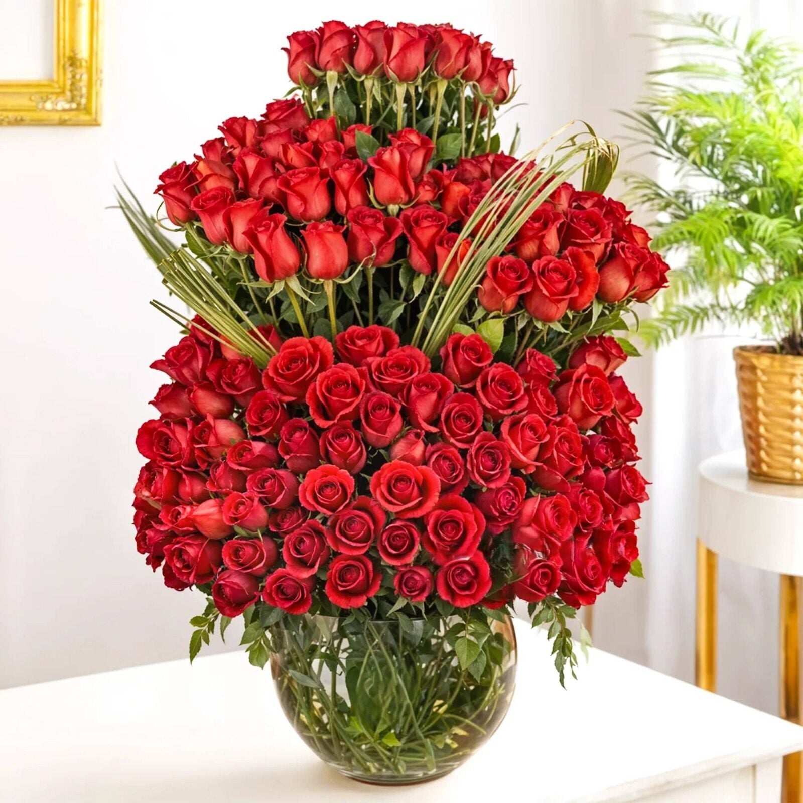 200 Roses in Vase