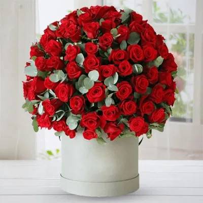 Red Roses In A Box (Classic)