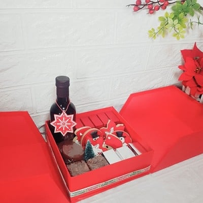 SURPRISE RED BOX
