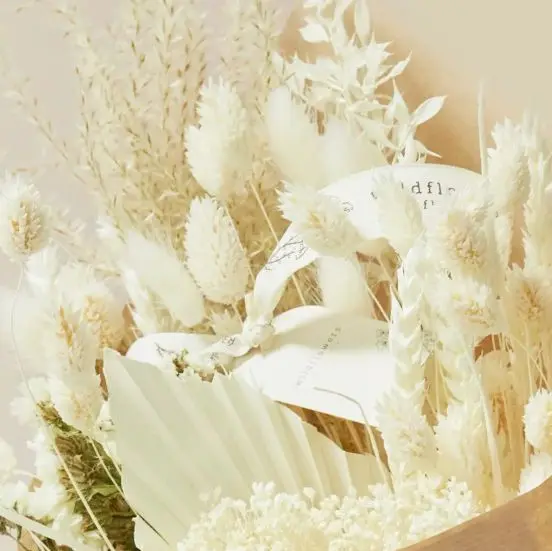 White dried flower bouquet