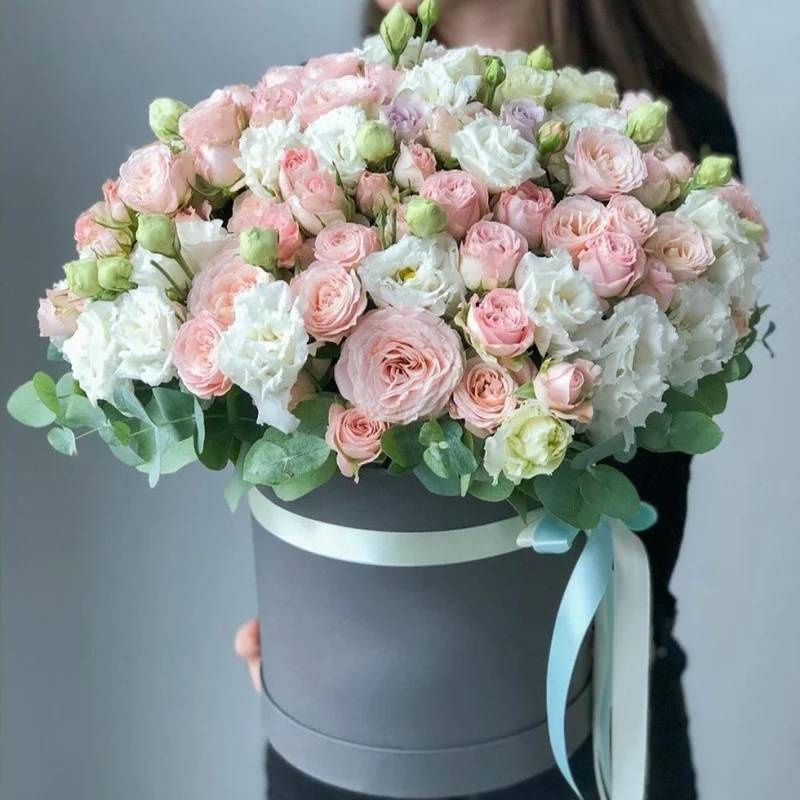 Spray Pink Roses And Austoma