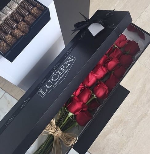 SIGNATURE BOX