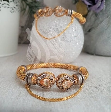 GOLD PLATED BANGLE(5)