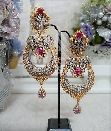 TRADITIONAL EARRINGS(2)