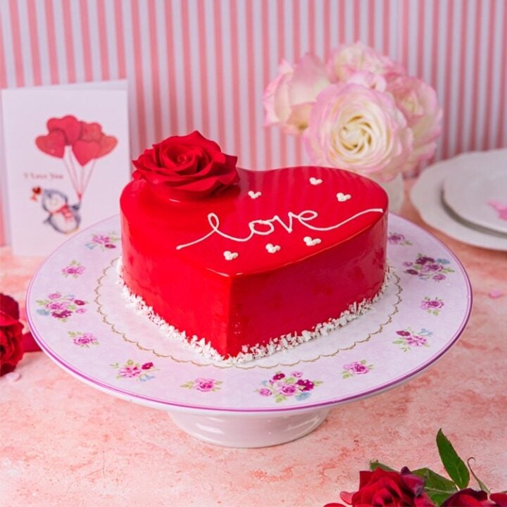 Melody Of Love Chocolate Cake