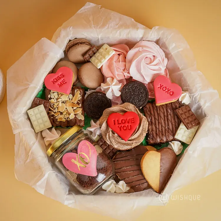 XOXO Candy Hearts Sweet Platter