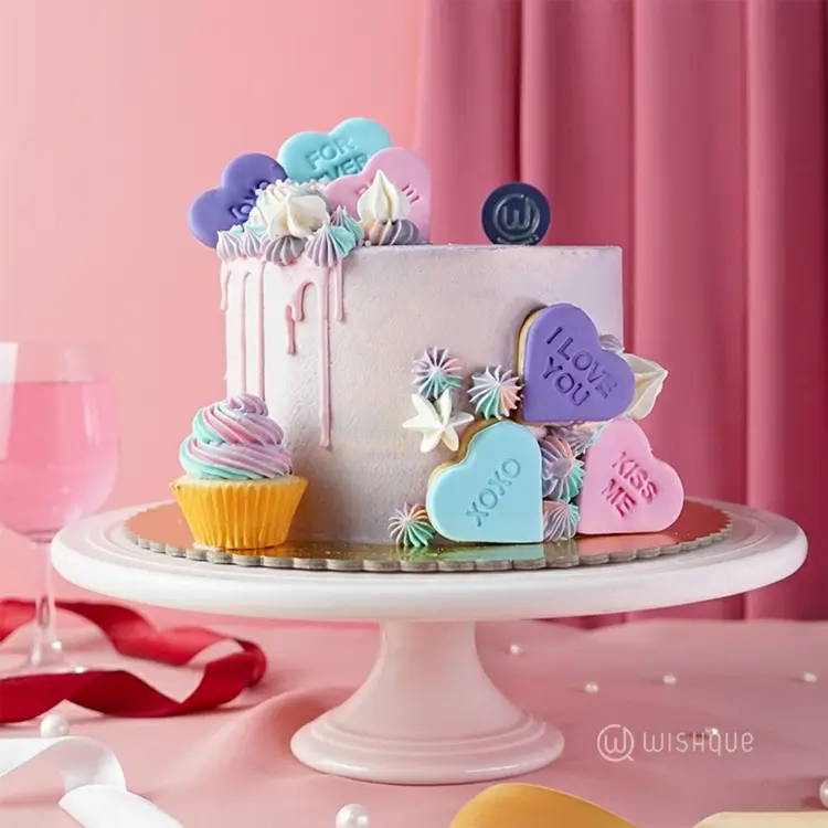 Candlelit Sweetheart Delight Cake
