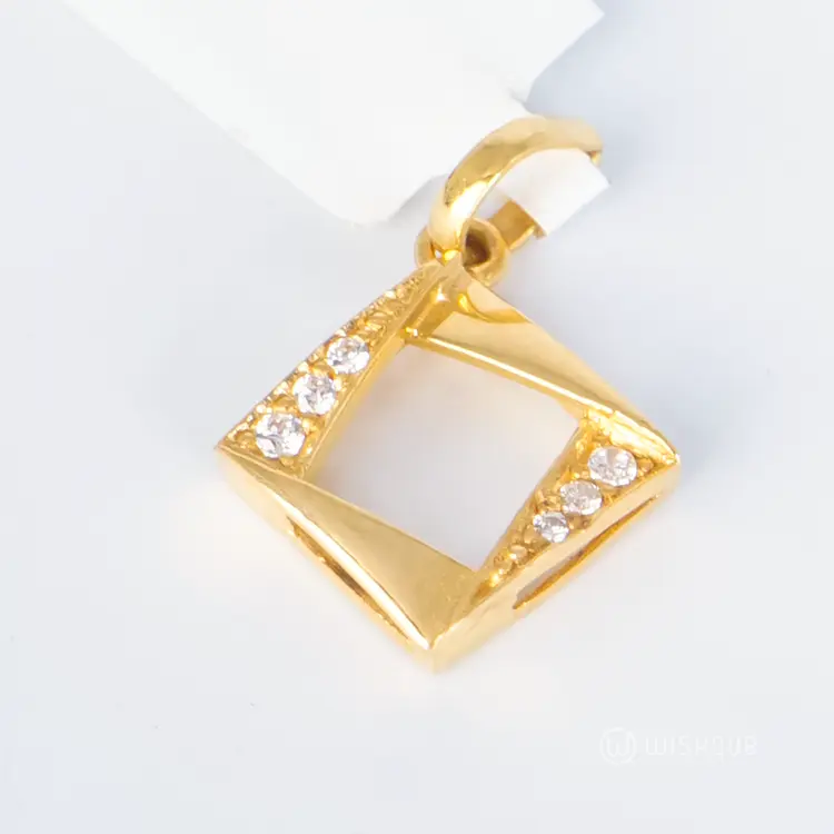 22kt Gold Square Pendant With Stones Zercone