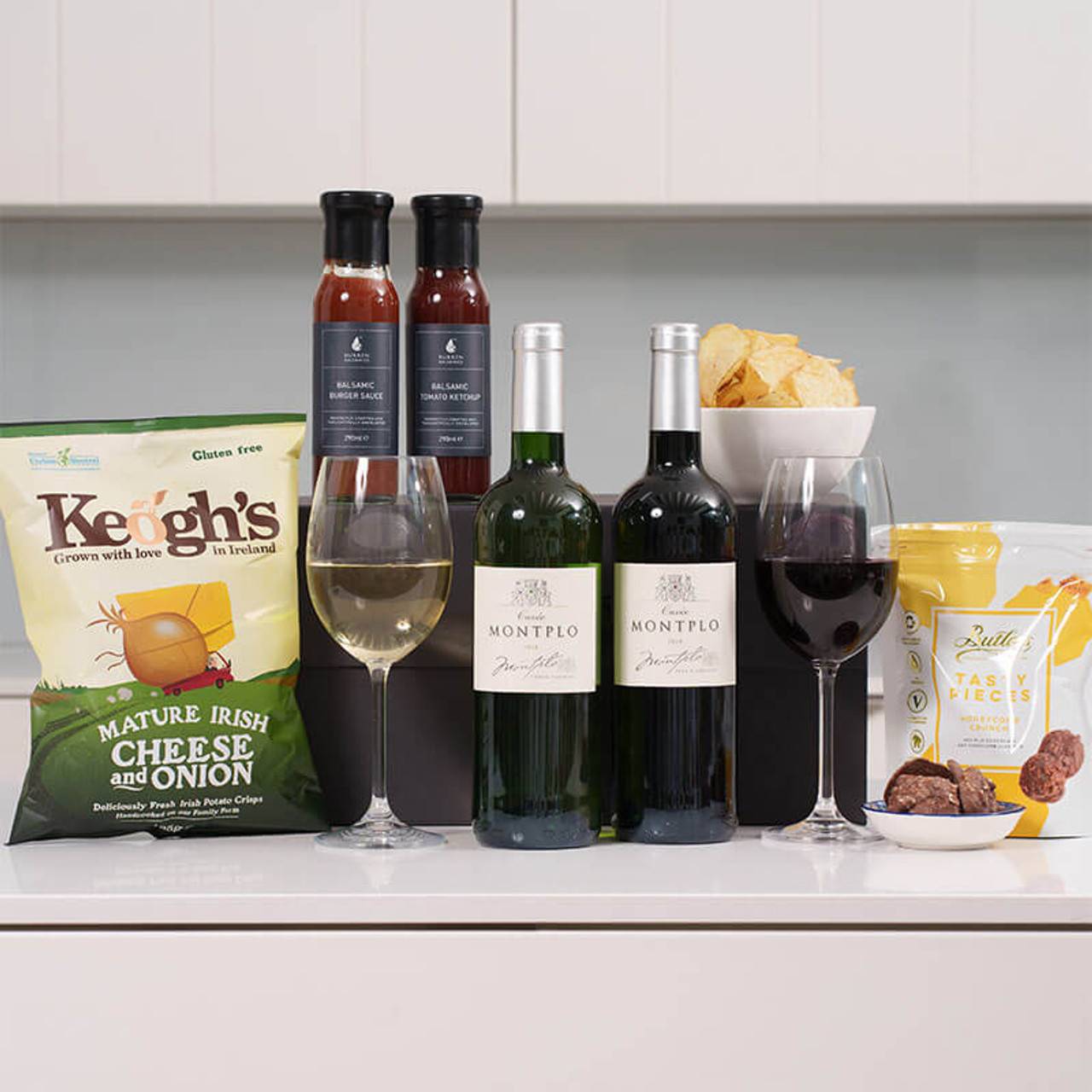 Wine & Nibbles Treat Box