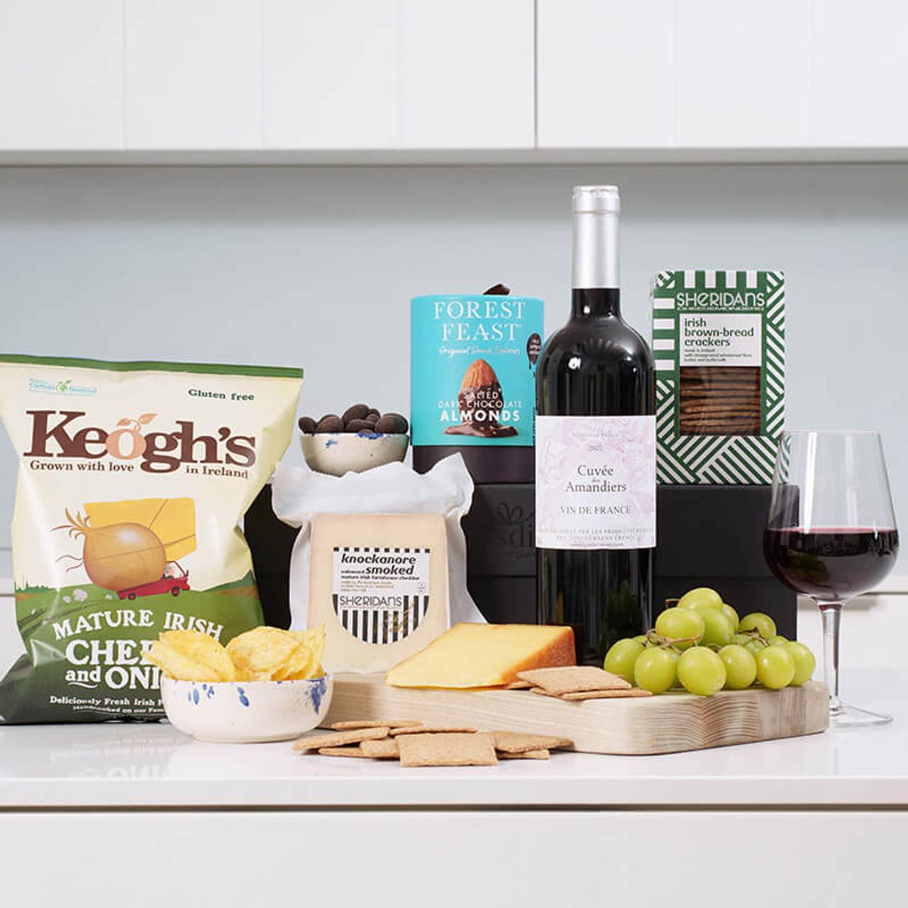 Wine & Gourmet Delights Hamper