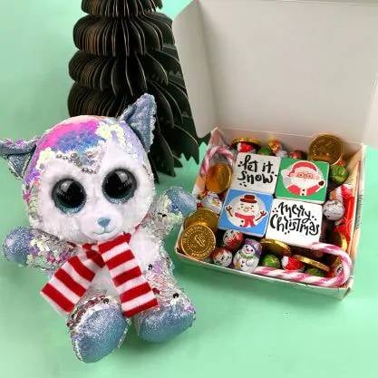 Christmas Wolf Gift Set (Letterbox Cake Set (S) Serves 2)