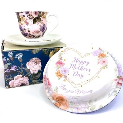 Floral Love Gift Set (Letterbox cake set(s)serves 2)