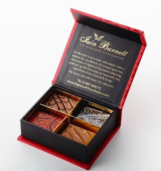 JUST PRALINES SELECTION