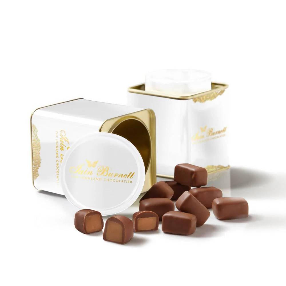 DECORATIVE TIN OF LUXURY FUDGE IN MILK CHOCOLATE