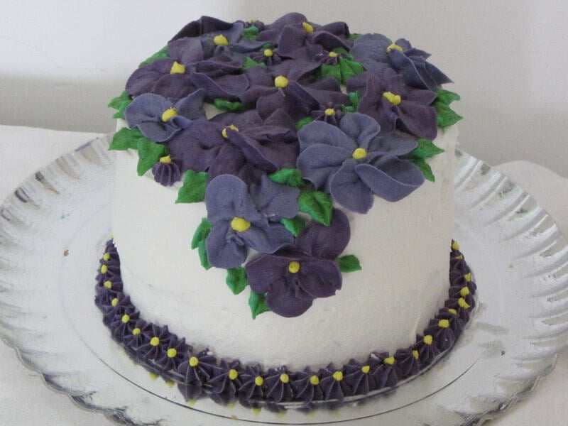 Cascading Flowers Cake (Six inch)