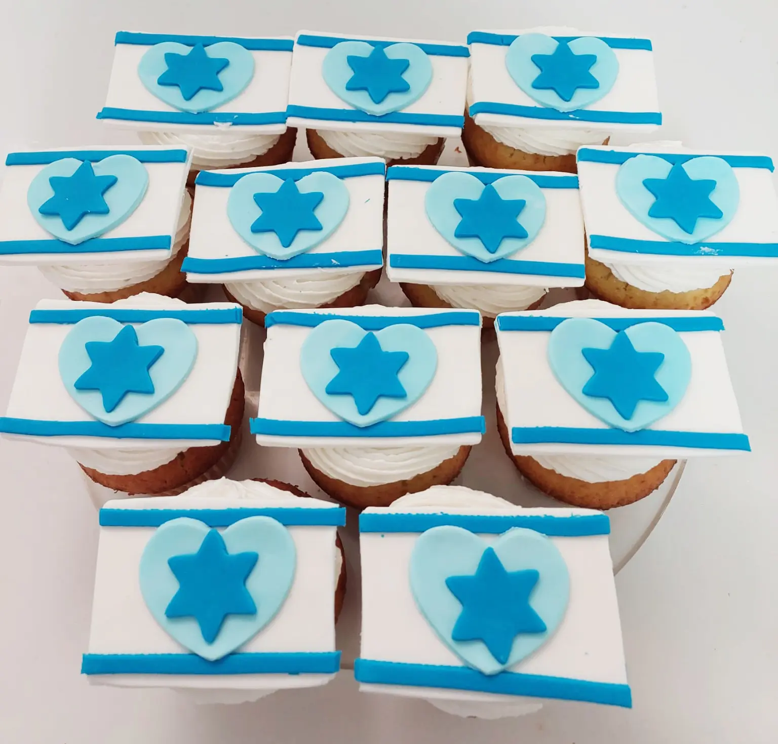 Yom HaAtzmaut Cupcakes