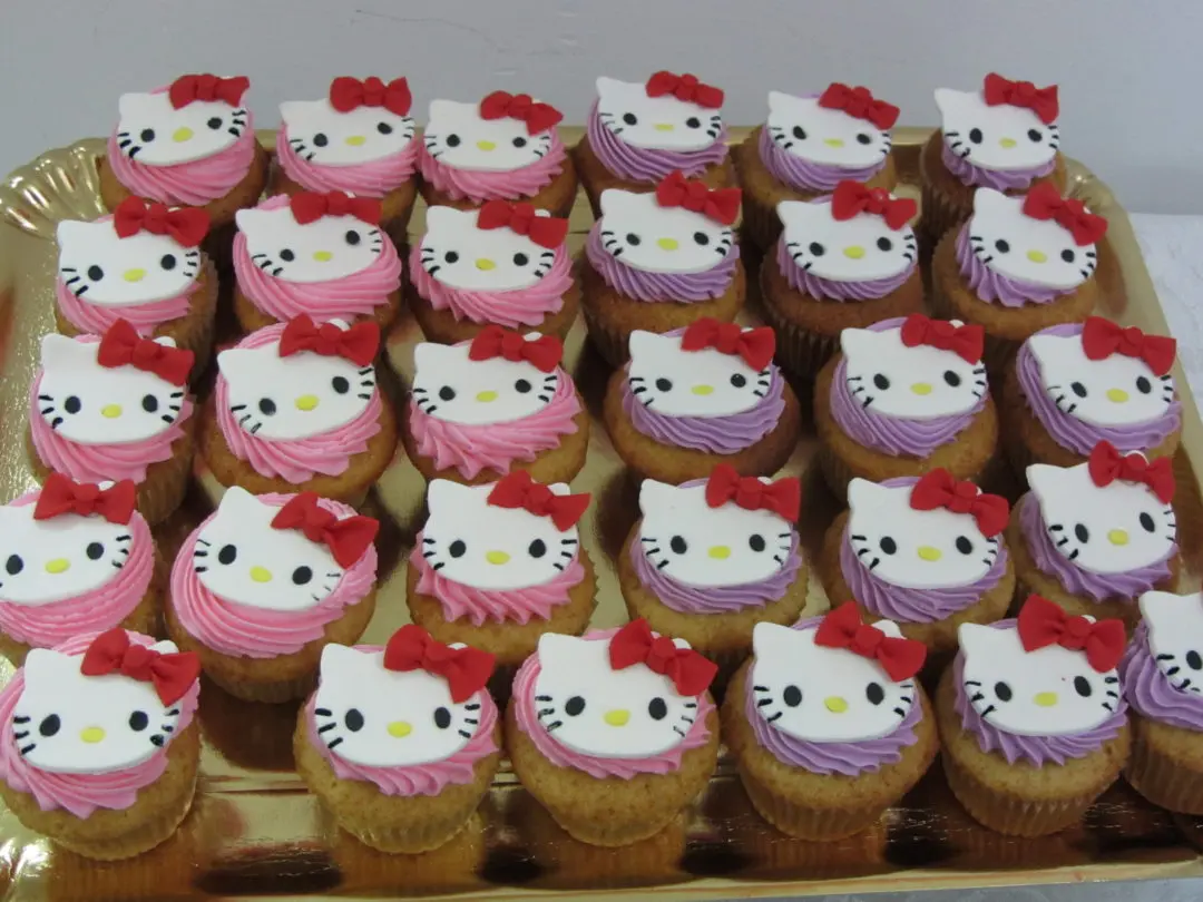 Hello Kitty Cupcakes