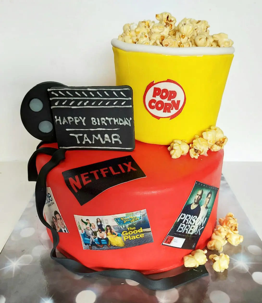 Netflix Cake (Eight inch)